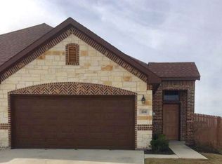 1038/1040 Skyview Ct, Midlothian, TX 76065