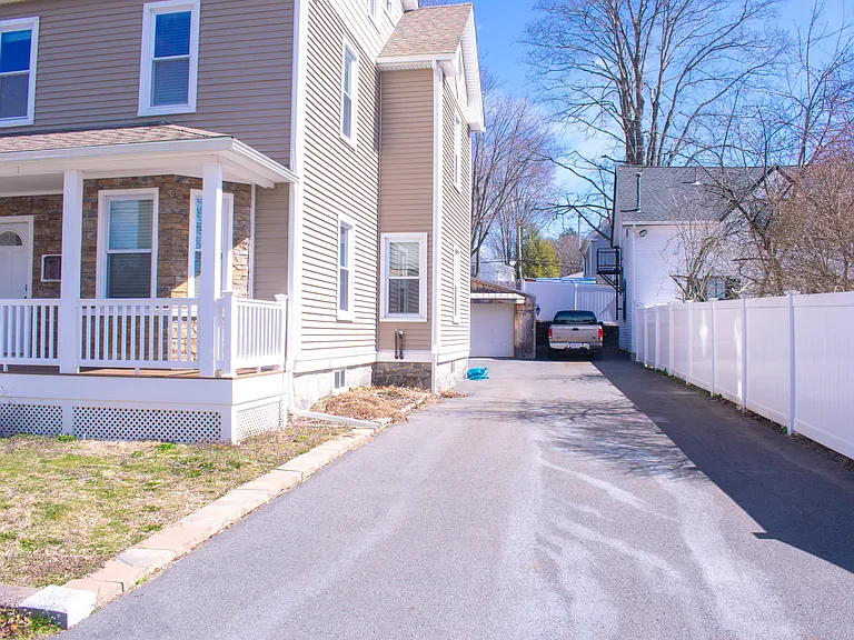 3 Linden St #3 — Photo 14