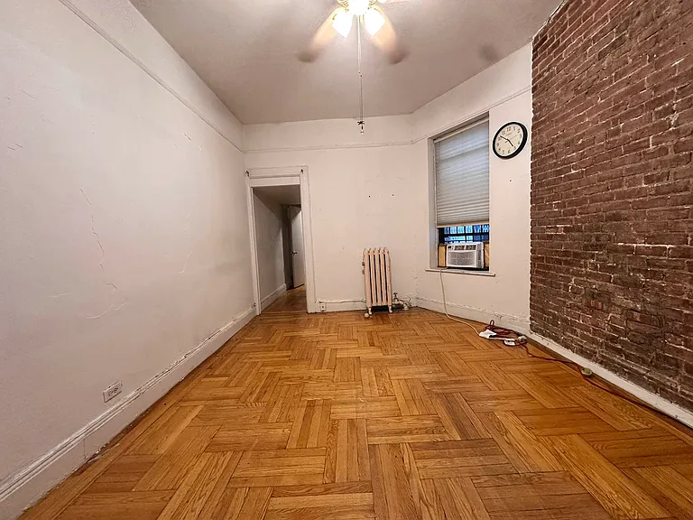 41 W 64th St #5D — Photo 8