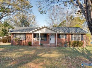 2818 Claiborne Rd NW, Huntsville, AL 35810