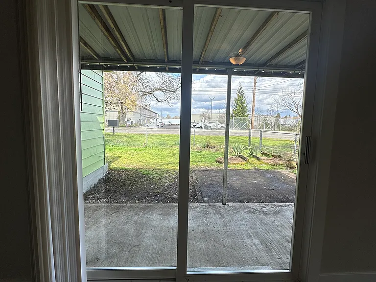1740 Oxford St SE #9 — Photo 14