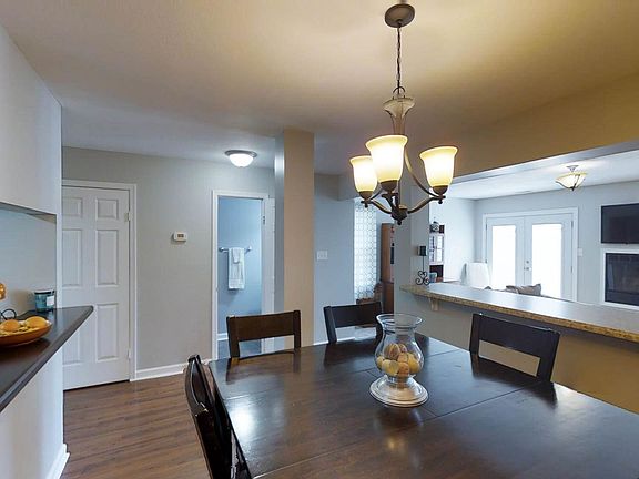 5th image of 4743 Woodglen Ct