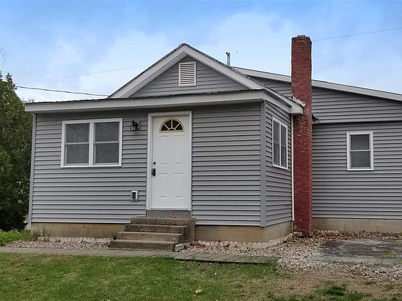 2nd image of 138 Crescent St