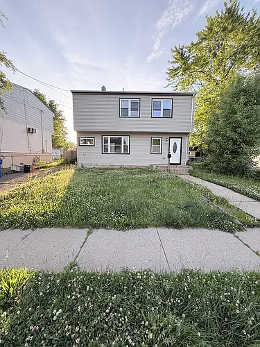 40 Eisenhower Dr Photo 1