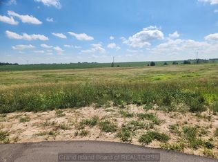 4138 Canyon Cir, Doniphan, NE 68832
