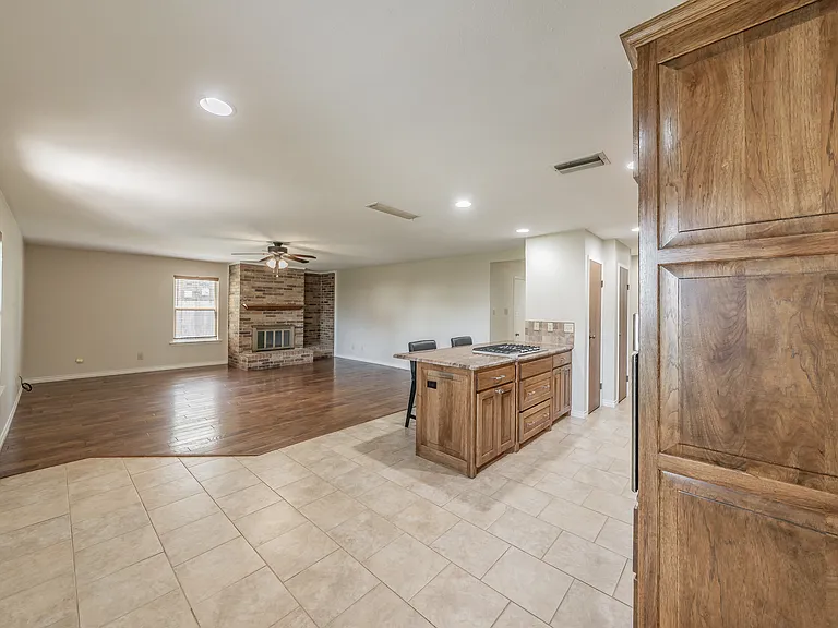 3609 Spring Meadow Ln — Photo 6