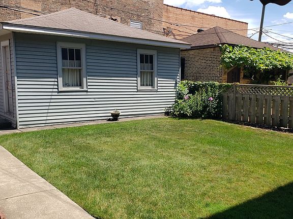 4th image of 4421 N Artesian Ave