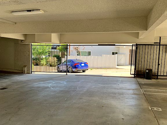 5th image of 3205 S Shasta Cir S #101