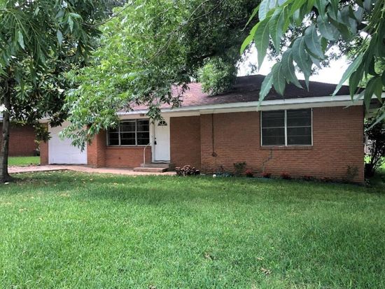 702 Spinn St Brenham Tx 77833 Zillow