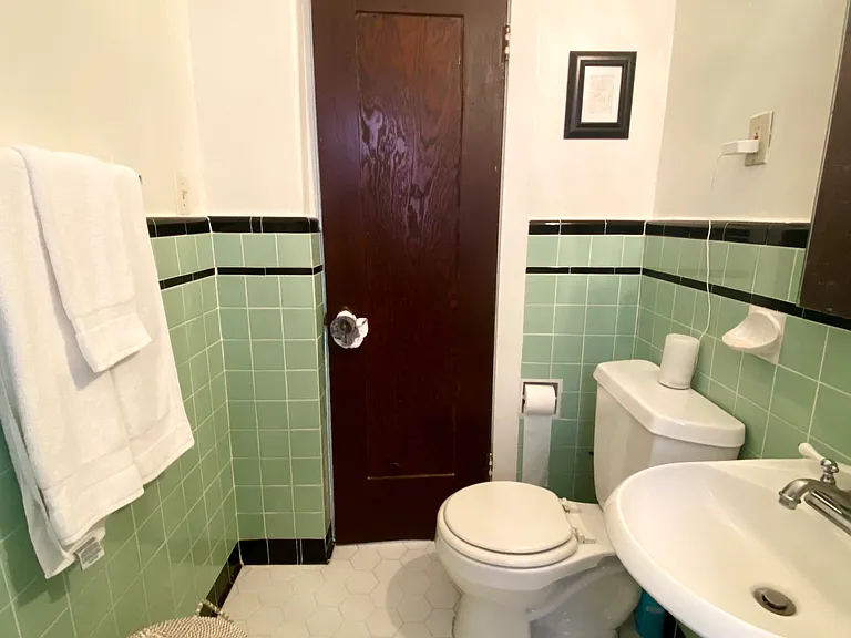 1814 N Normandie Ave #108 — Photo 17