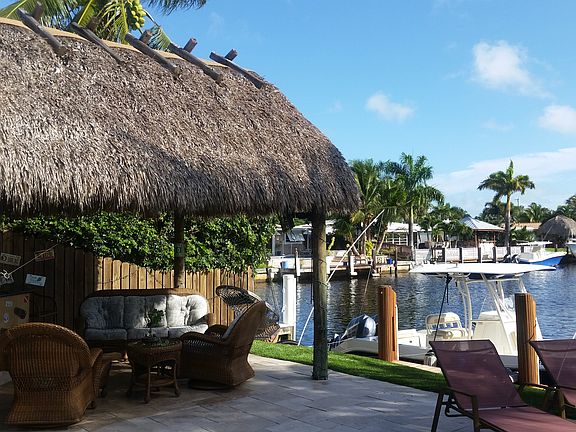 Tiki Hut with a View