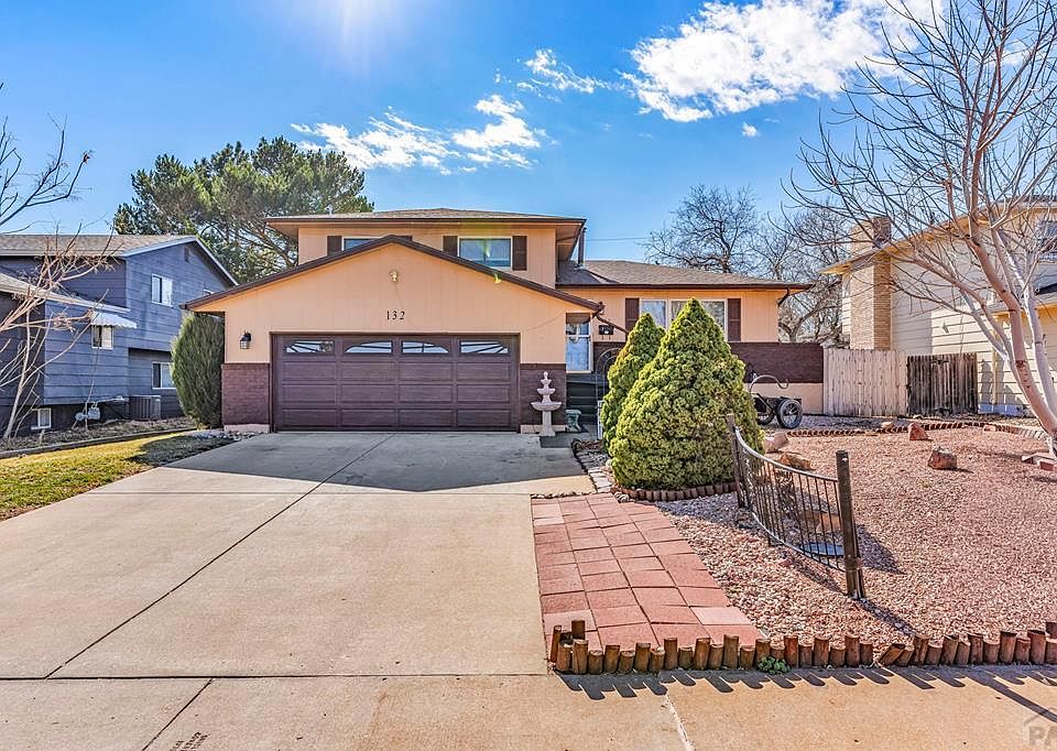 1st image of 132 Montcalm Dr
