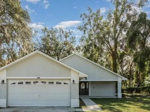301A E Fountain St, Fruitland Park, FL 34731