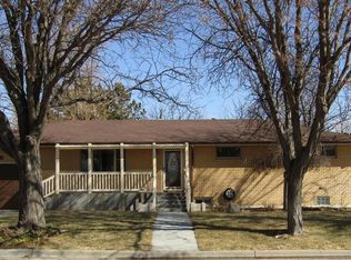 1402 S Madison St, Hugoton, KS 67951