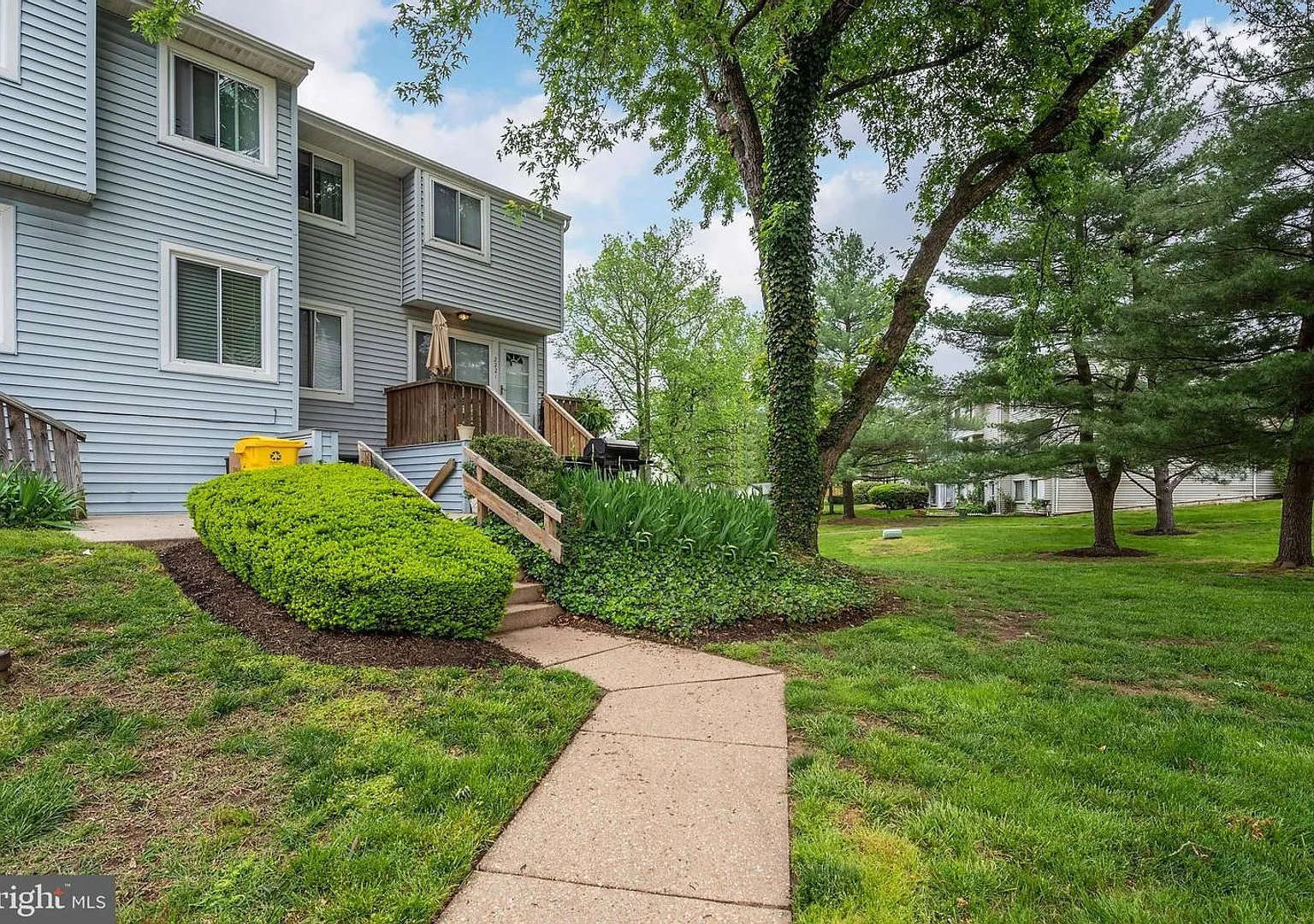 Crofton Condo — Photo 1