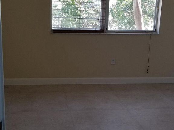 5th image of 3390 NE 13th Circle Dr Unit 201