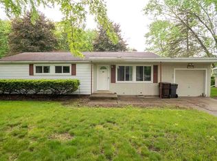 3905 Moorland Dr, Midland, MI 48640