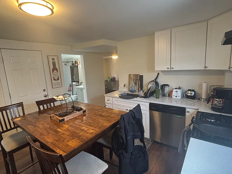 3407 N Lowell Ave #3 — Photo 2