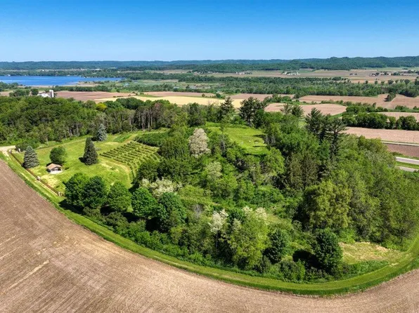 W2398 DAVIS RD, West Salem, WI 54669