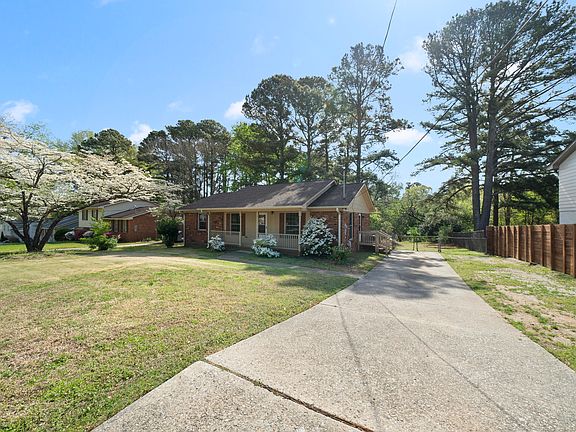 3rd image of 2123 Shenandoah Rd