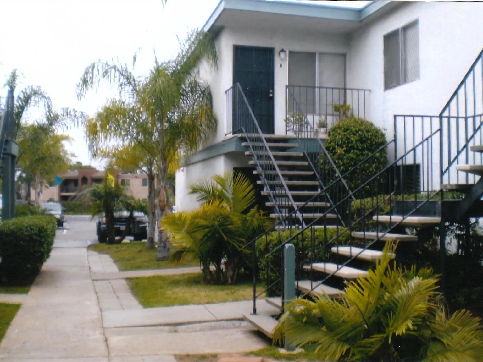 2 bed, 825 sqft, $1,995 — Photo 2