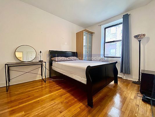 4th image of 235 W 103rd St APT 5F