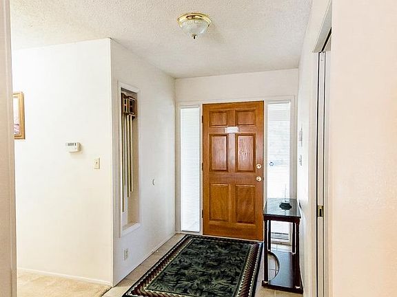 3rd image of 1255 E Nees Ave