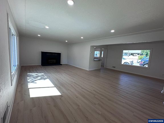5th image of 3030 Doughton St S