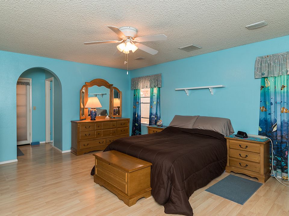 1st image of 8002 W Windrose Dr
