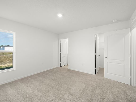 This master is the perfect place to unwind