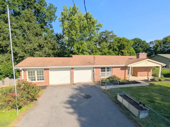 821 Commanche Dr, Newport, TN 37821
