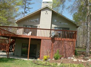 112 N Hogan Dr, Westminster, SC 29693