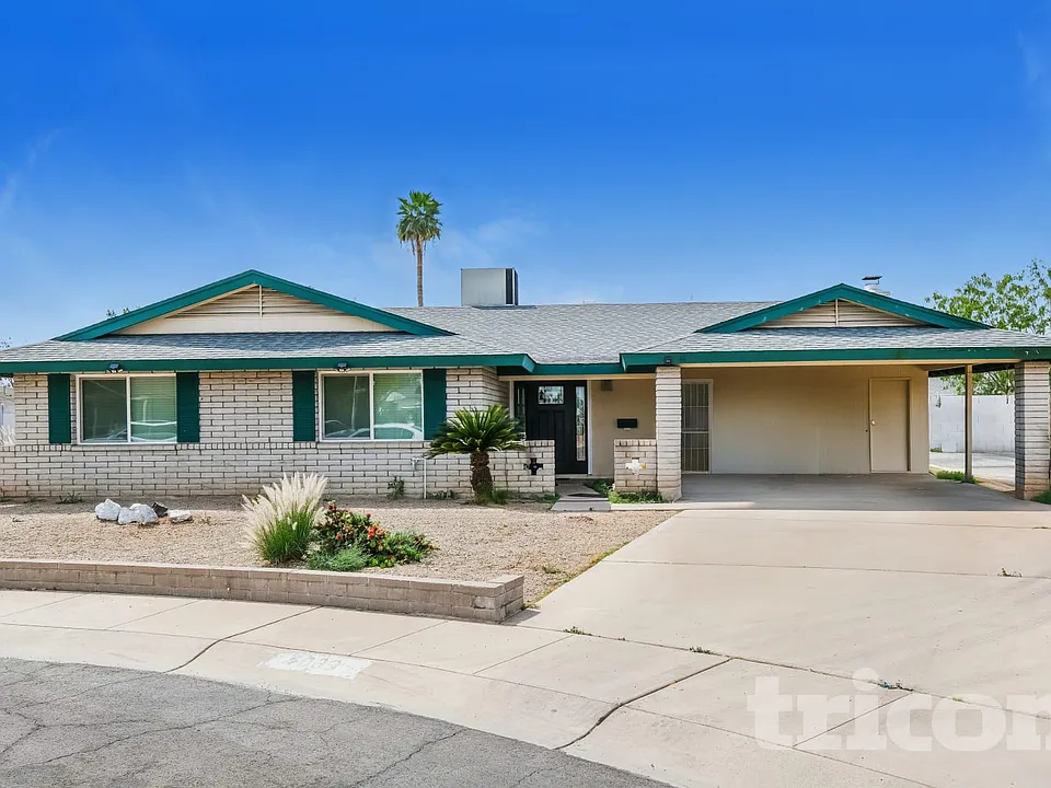 4009 W Hayward Ave