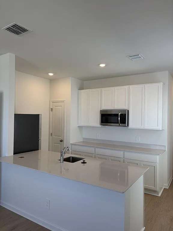 4425 Vibernum Ave — Photo 3