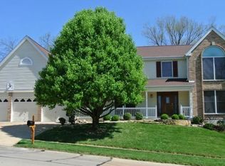 724 Carman Meadows Dr, Ballwin, MO 63021