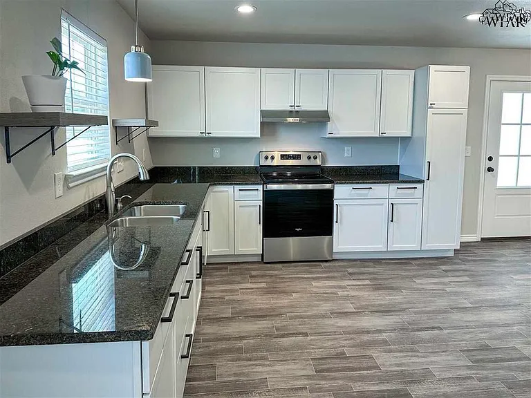 1016 Bishop Rd — Photo 7