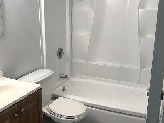 4th image of 2383 Arden Way #16