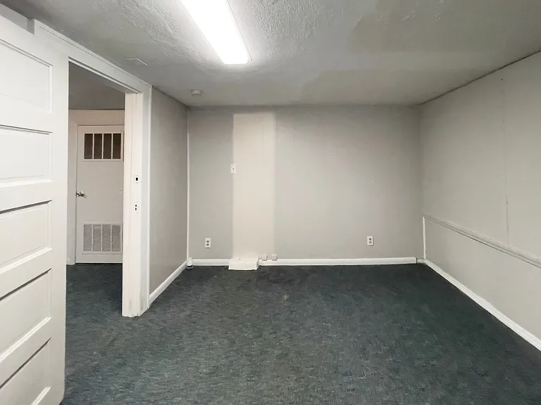 210 S Nichols Ave — Photo 21