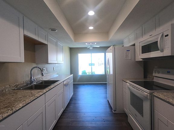 3rd image of 10813 W Brookside Dr