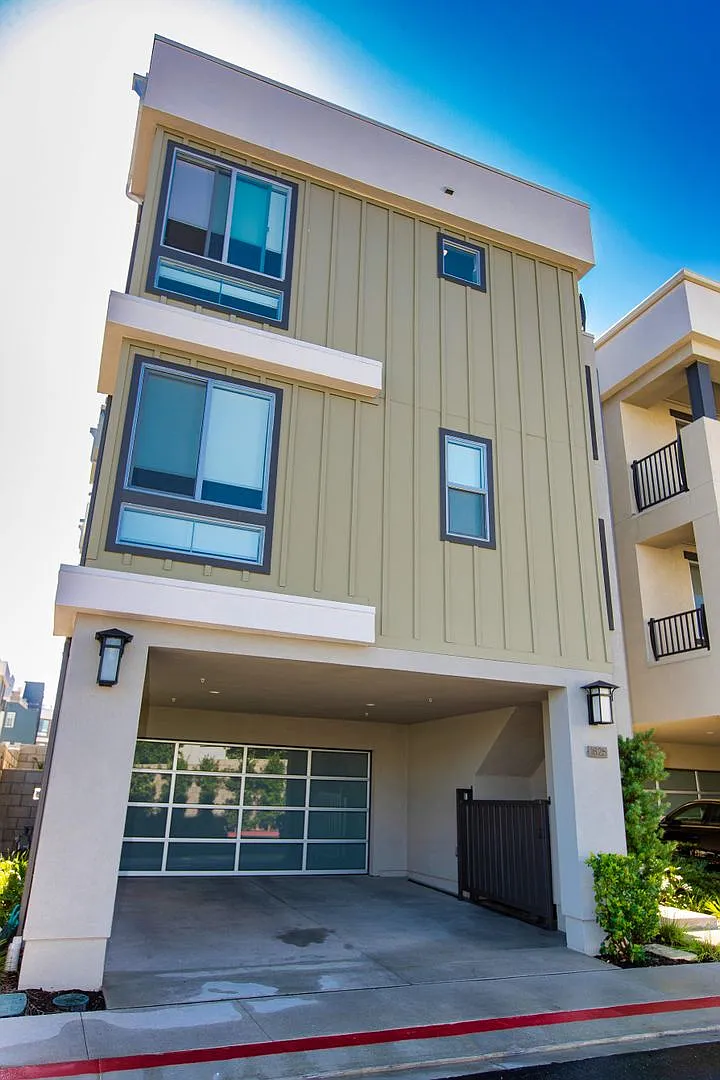 Highly Desired 4 Bedroom Floor Plan in Lighthouse Community — Photo 4