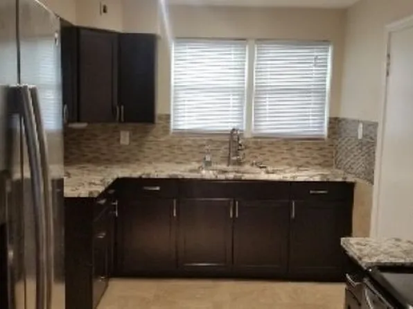 8837 Granada Pl, Saint Louis, MO 63136