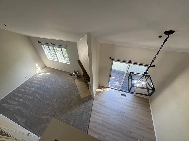1043 Southwood Dr #J — Photo 5