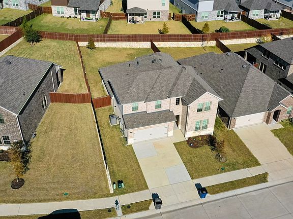 5th image of 2114 Camellia St
