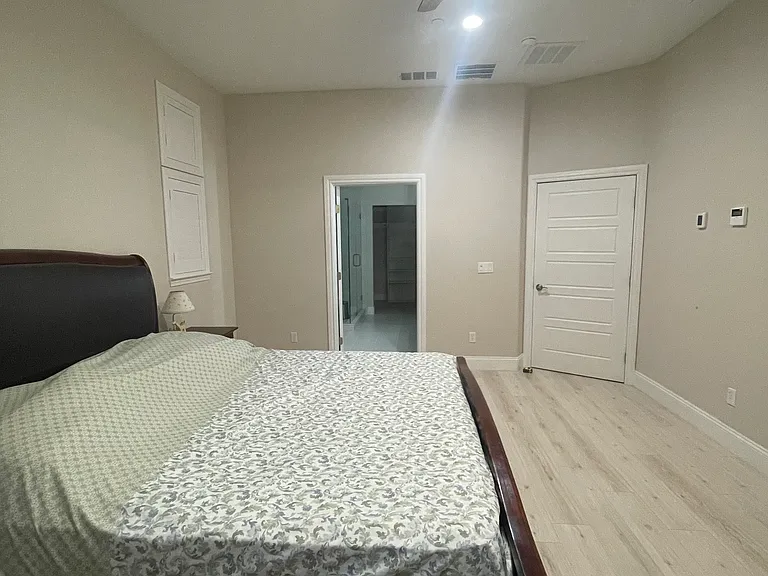 3560 Jefferson Blvd #2 — Photo 1