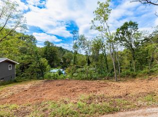 99999 Bassett Rd, Asheville, NC 28804