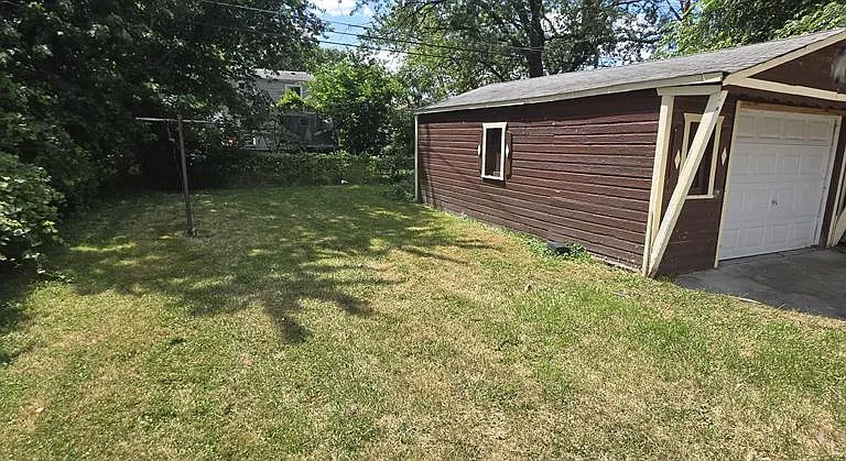13046 Sherman Ave — Photo 6