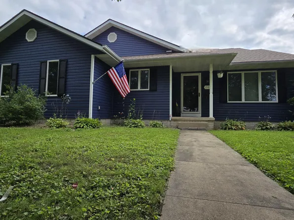 206 Lemon St, Tipton, IA 52772
