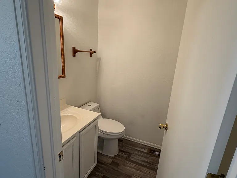 213 S Court St #B — Photo 12