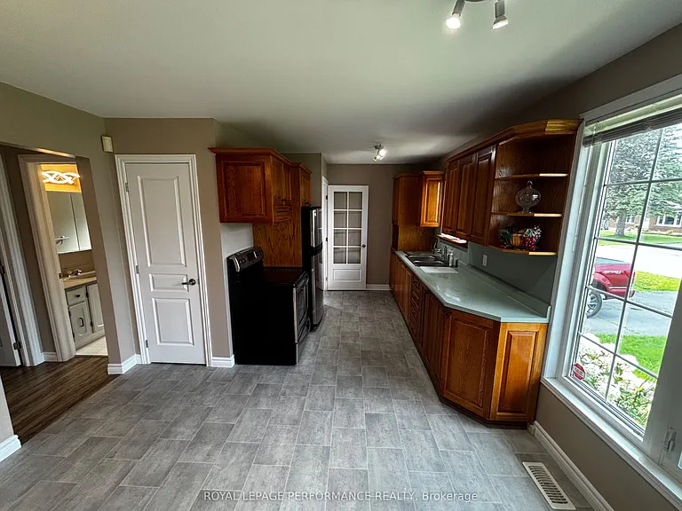 3013 Johnston Ave — Photo 6