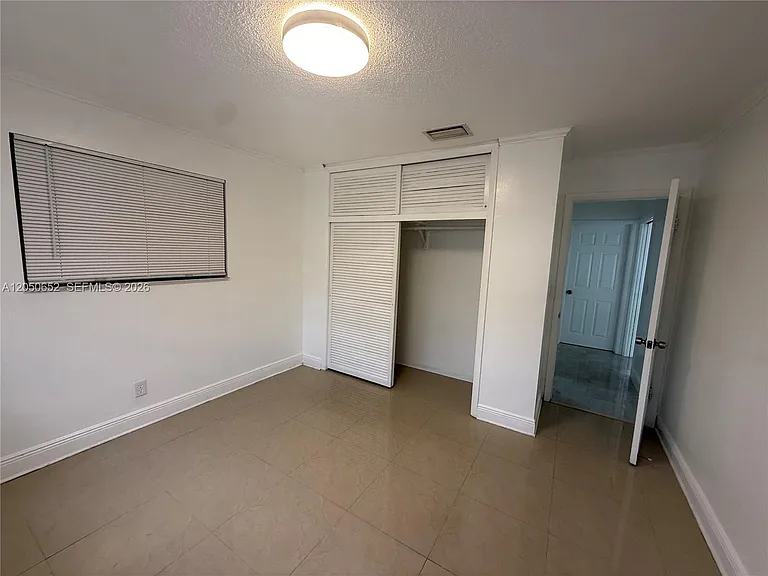 2100 N 52nd Ave — Photo 19